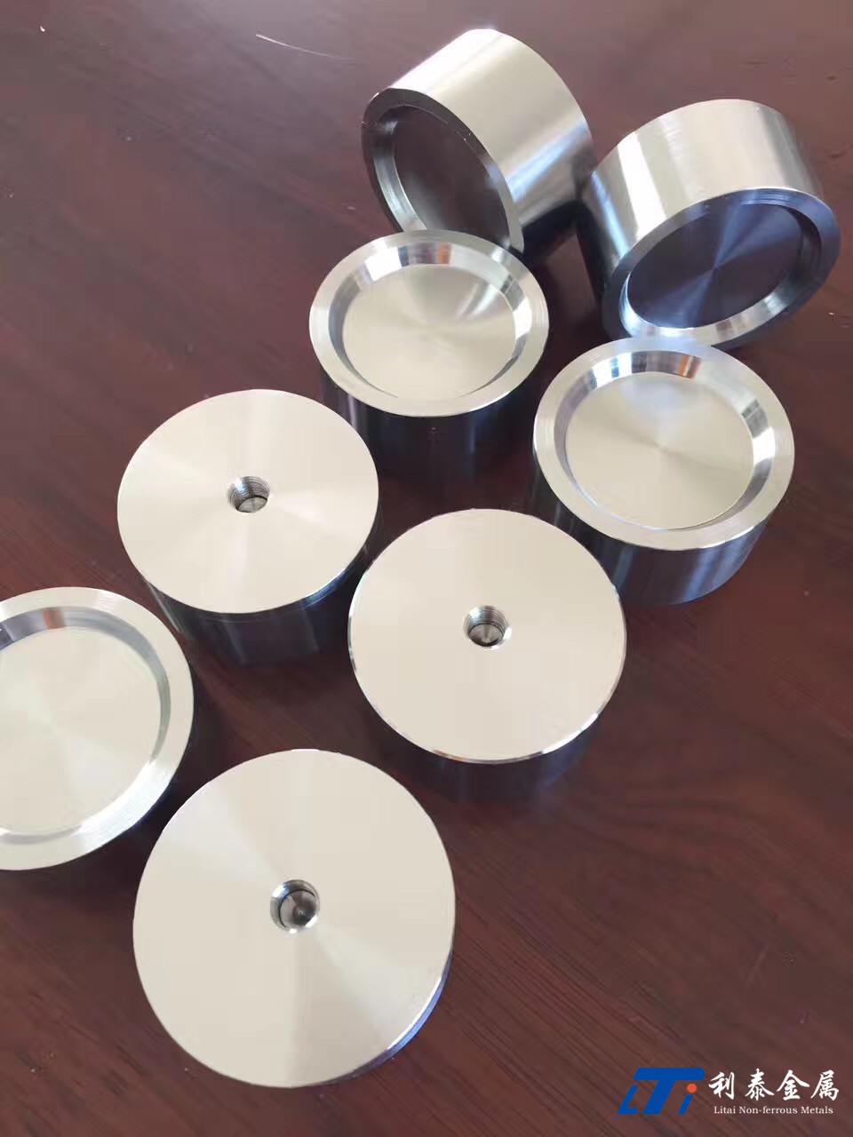 圓靶 （鈦、鈦鈮、鋯、鎳、鈮、鉭）